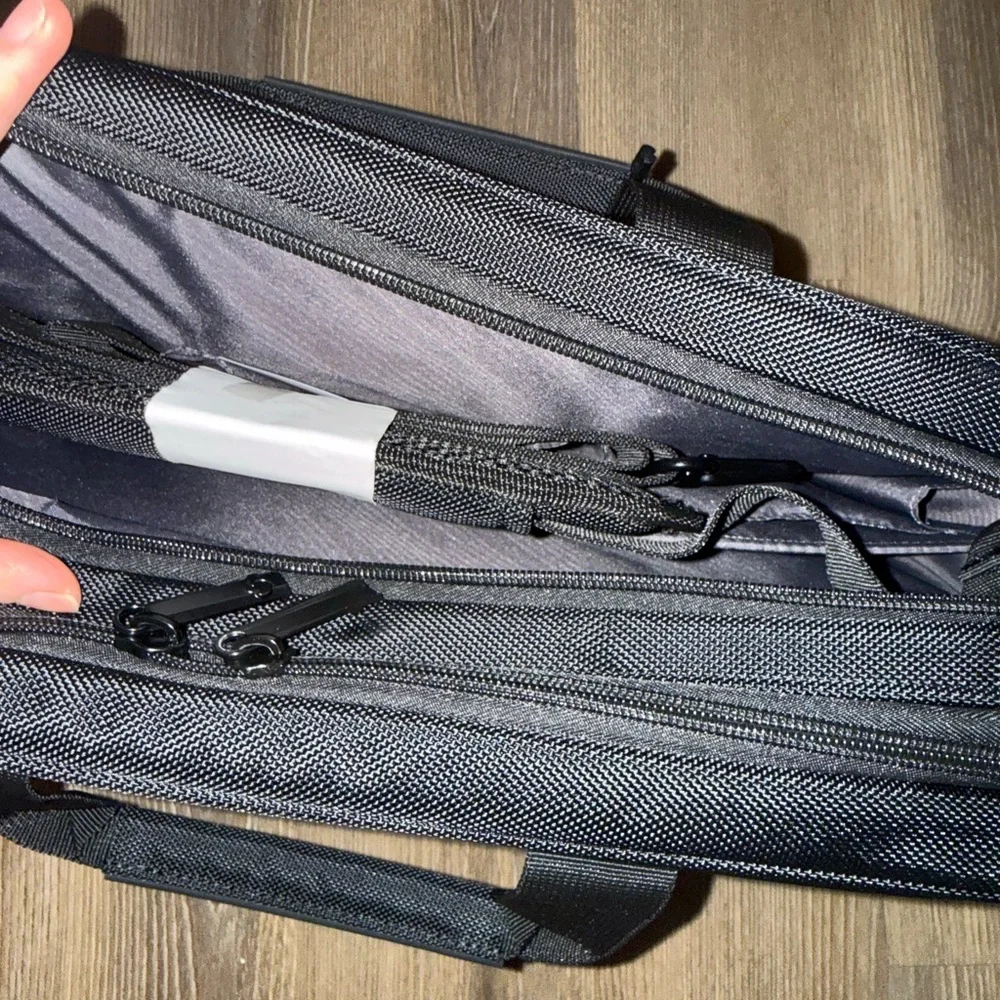 Samsonite 141271-1041 Classic 2 15.6